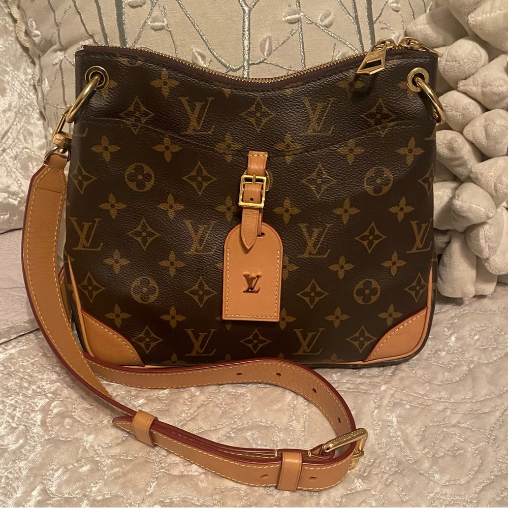 SALE!! 😍 Louis Vuitton Odeon PM Natural